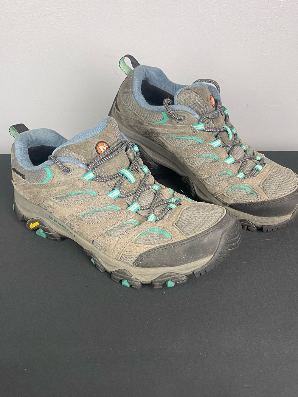 Merrel Sneakers
